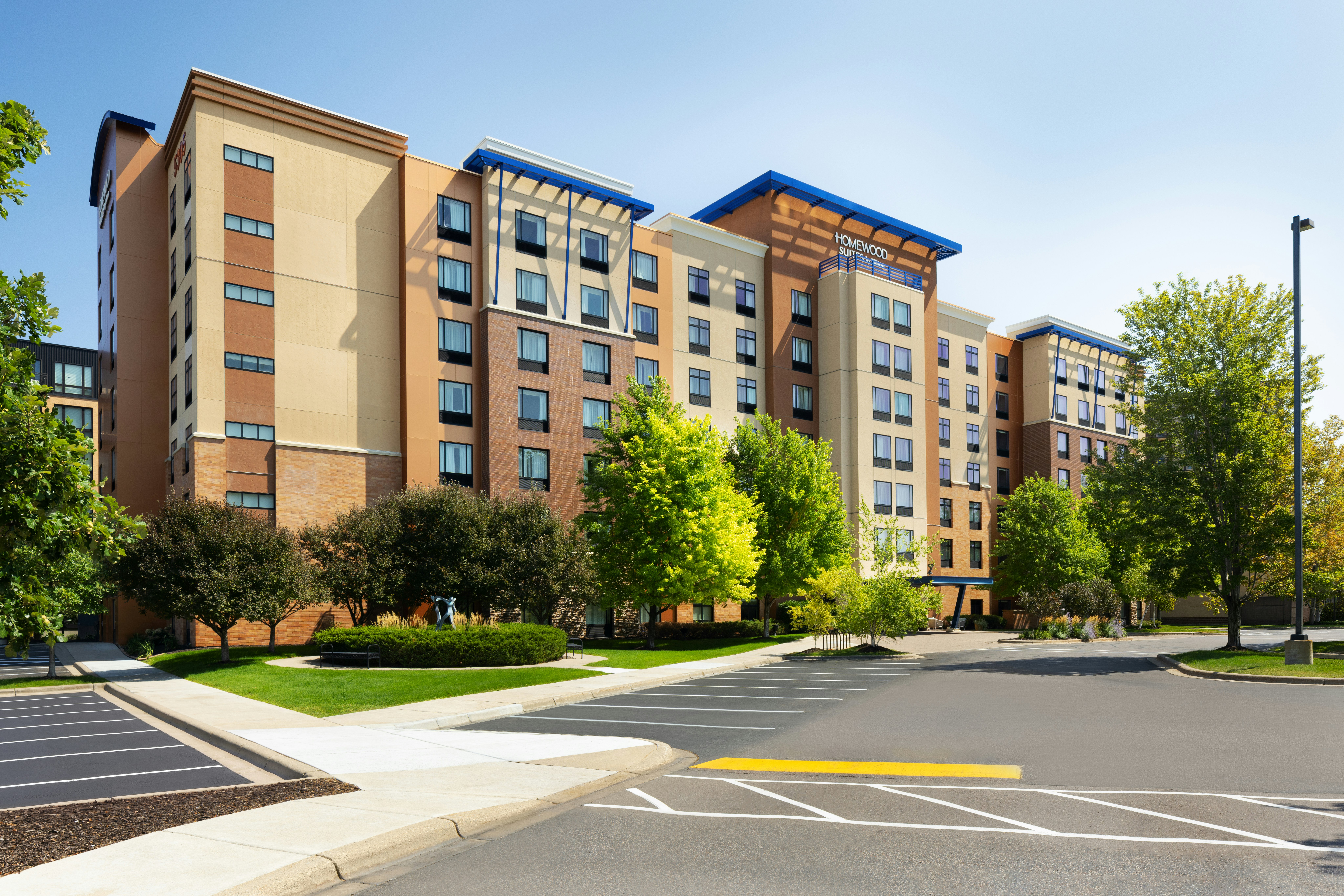 HOMEWOOD SUITE MINNEAPOLIS-ST. LOUIS PARK 30/32