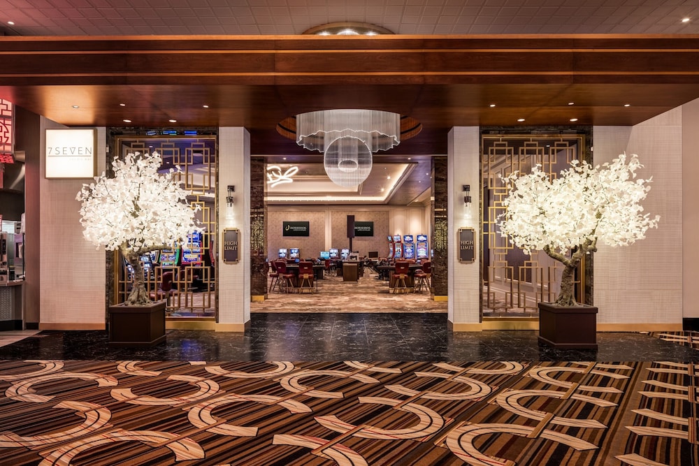 Horseshoe Lake Charles - A Caesars Rewards Destination 8/50