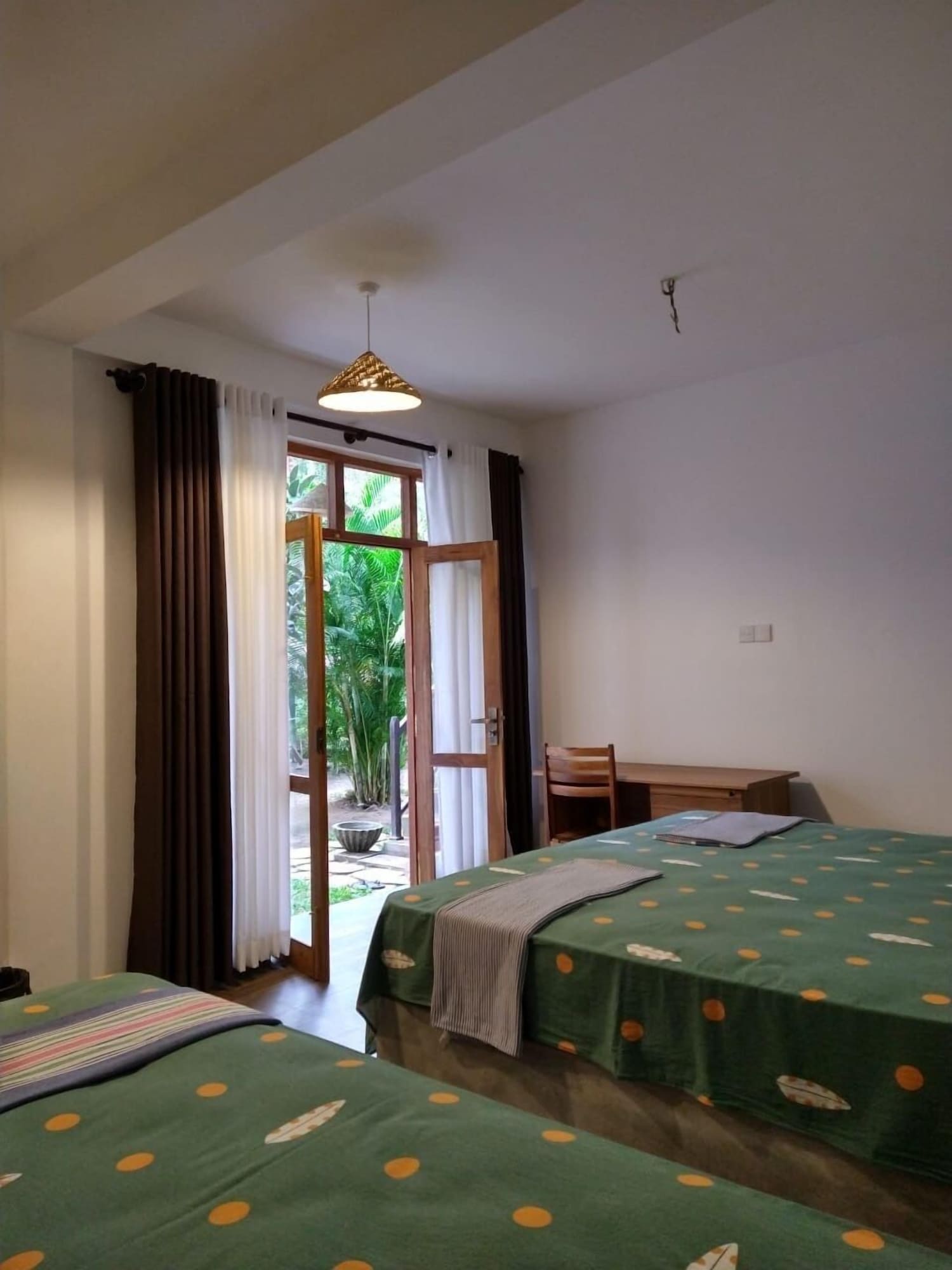 DELUXE, CABIN, BALCONY