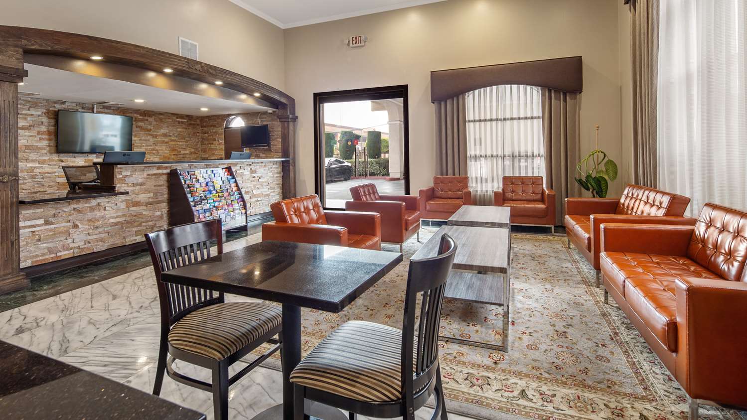 Best Western Pasadena Royale Inn & Suites 24/39