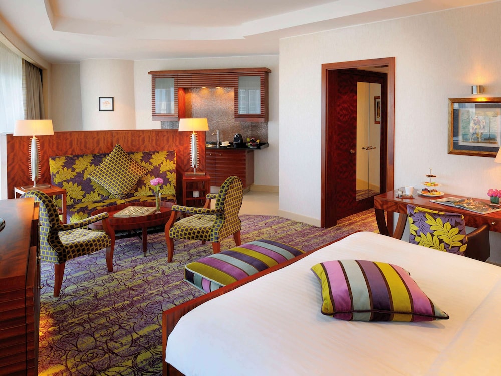 Qabila Westbay Hotel by Marriott 54/65