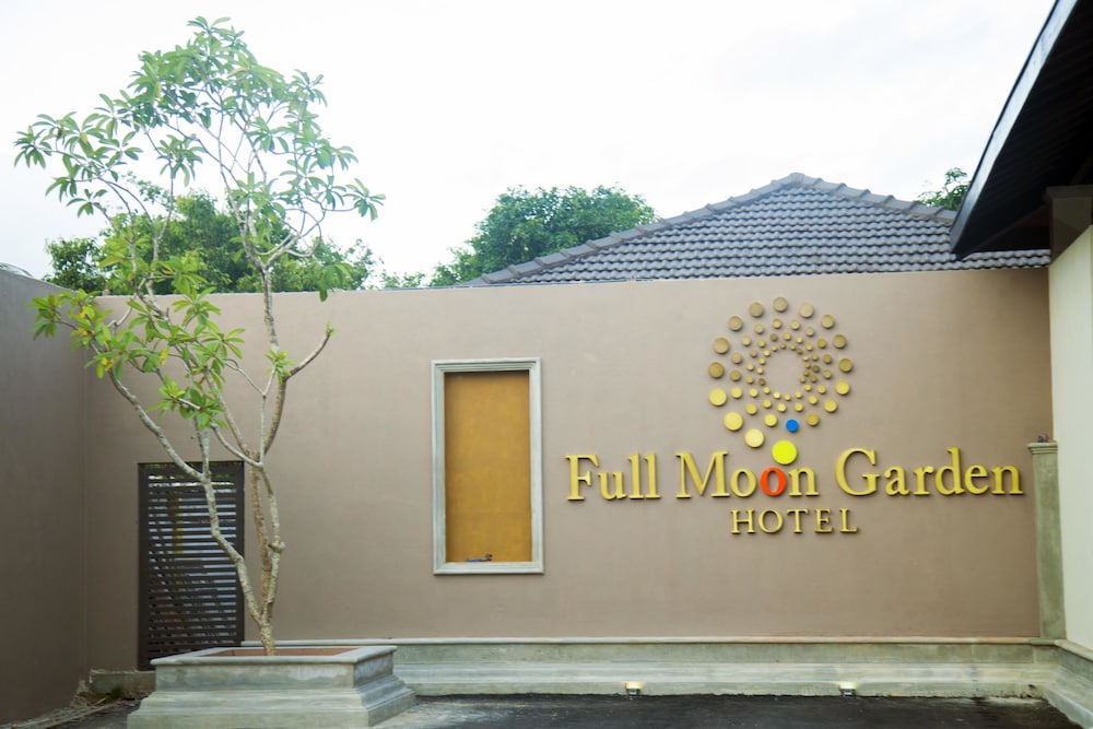 Full Moon Garden Hotel 4/41