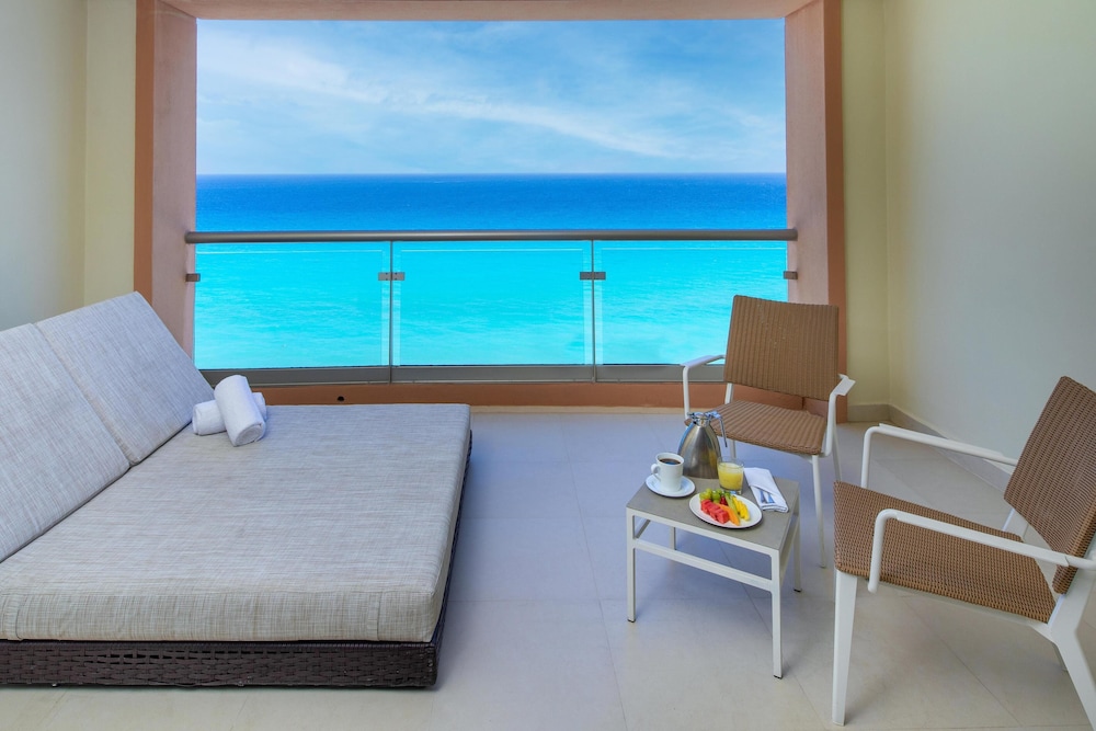 HONEYMOON, SUPERIOR, SUITE, KING BED, OCEAN VIEW