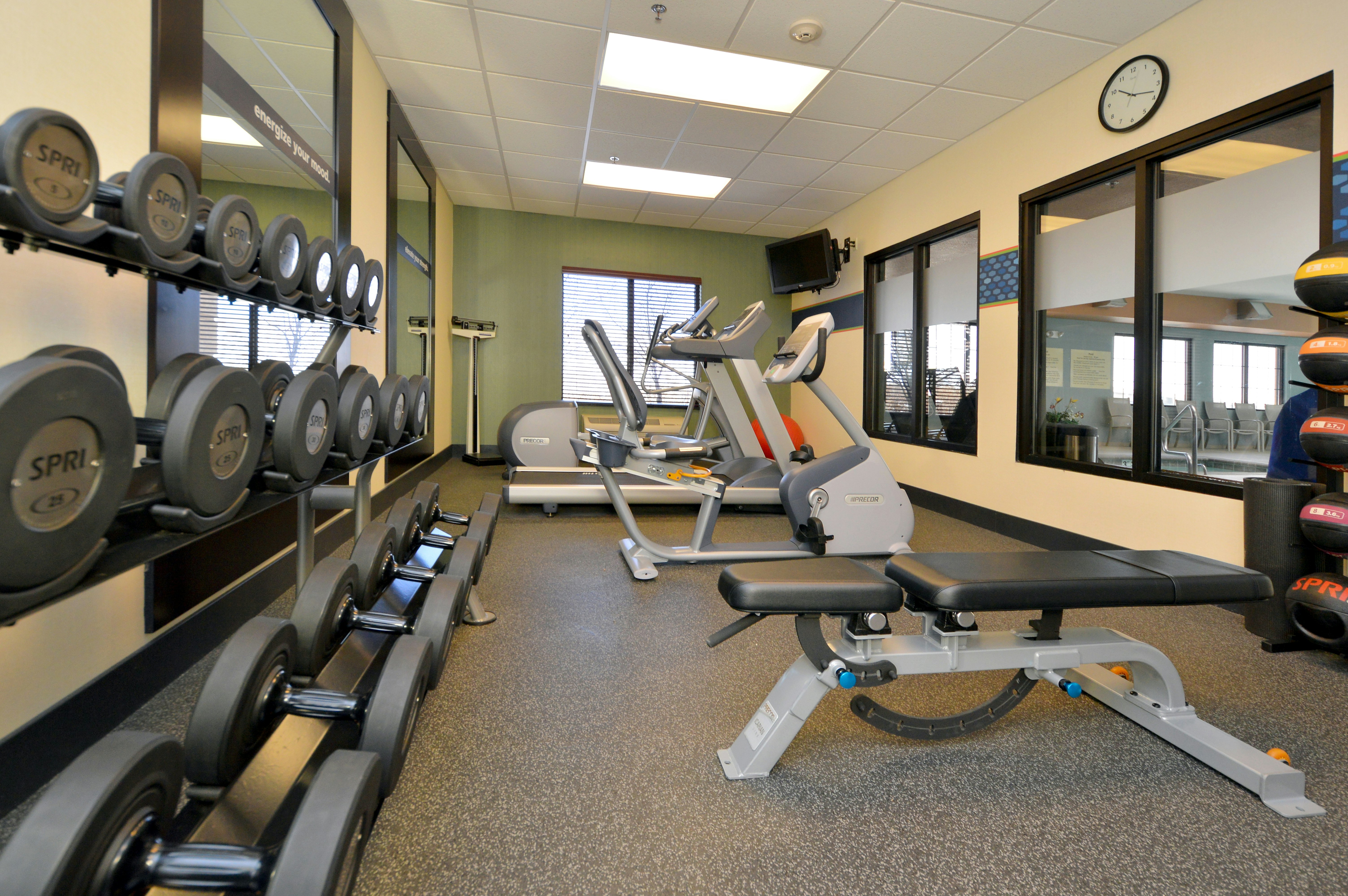 Hampton Inn Suites Carson City 29/56