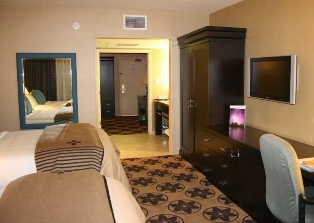 Prescott Resort 66/74