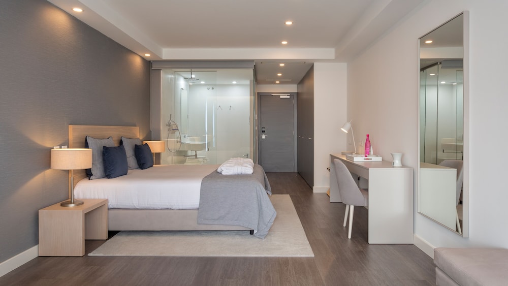 Longevity Health & Wellness Hotel 18/67