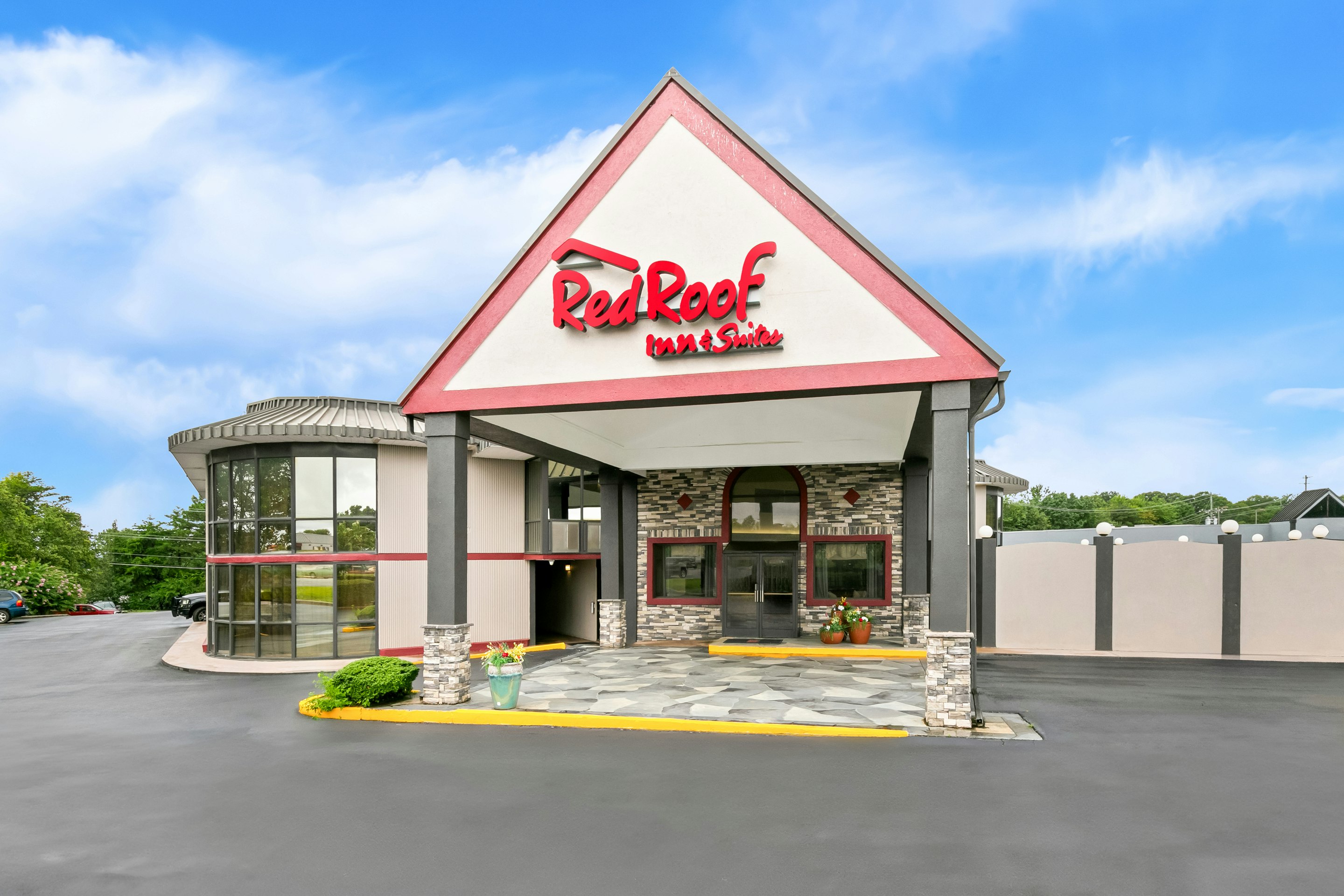 Red Roof Inn and Suites Duncan 19/21