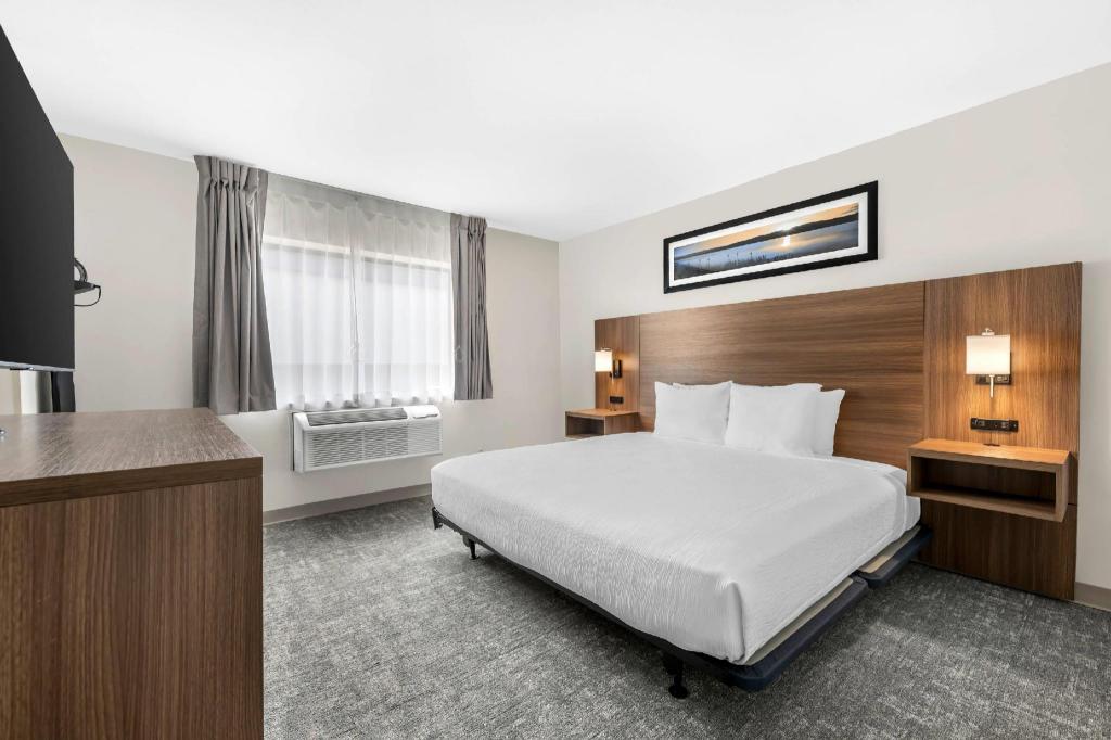 Upgrade, Suite, King Bed, Accessible