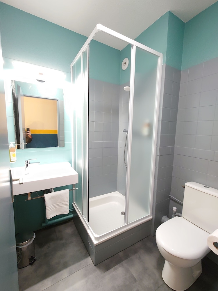 greet hotel Grenoble Centre Gare 58/60