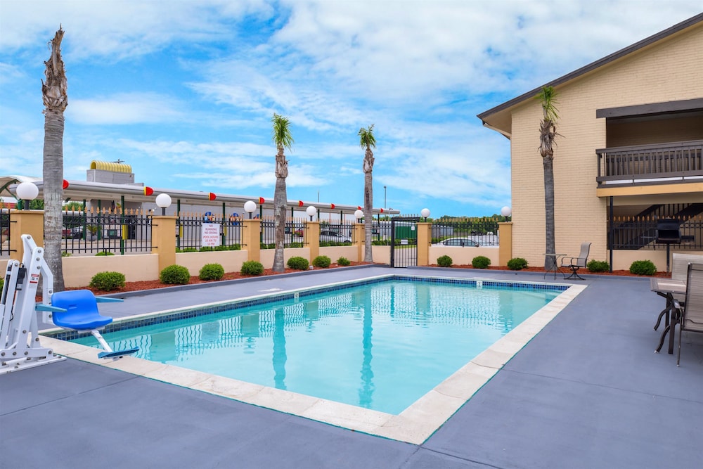 Americas Best Value Inn West Columbia 1/26