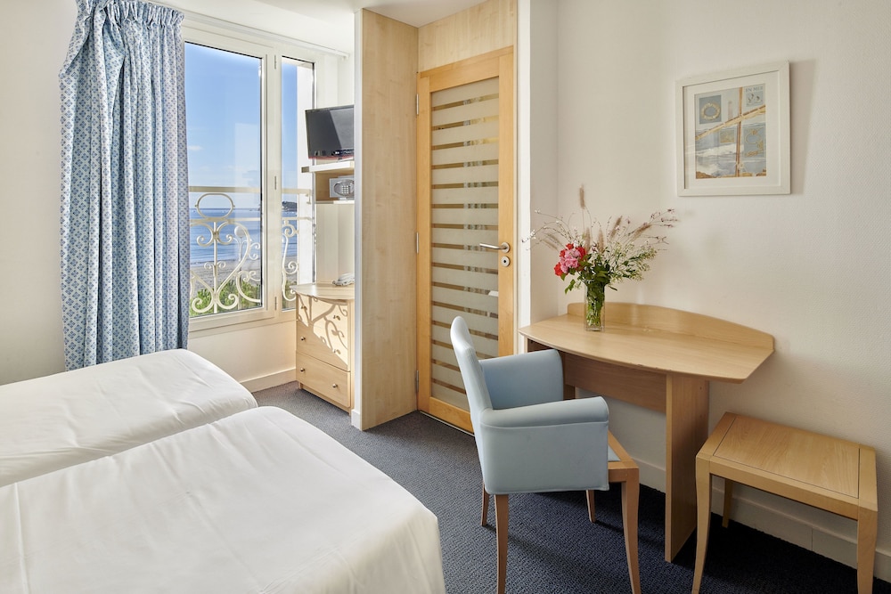 Hotel Vacances Bleues Villa Caroline 28/50