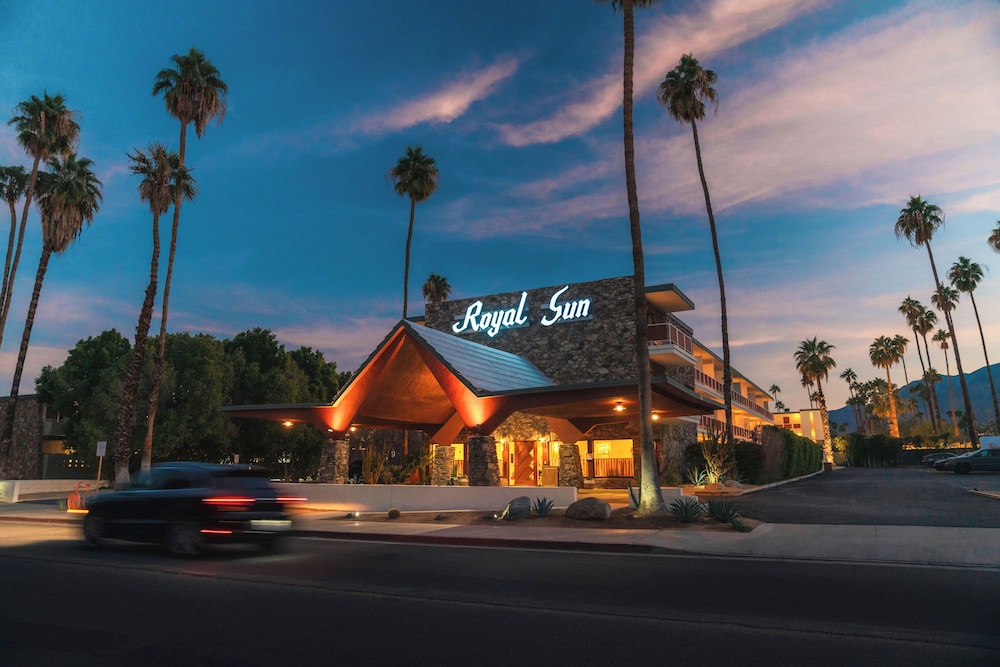 Royal Sun Palm Springs in PALM SPRINGS - CA