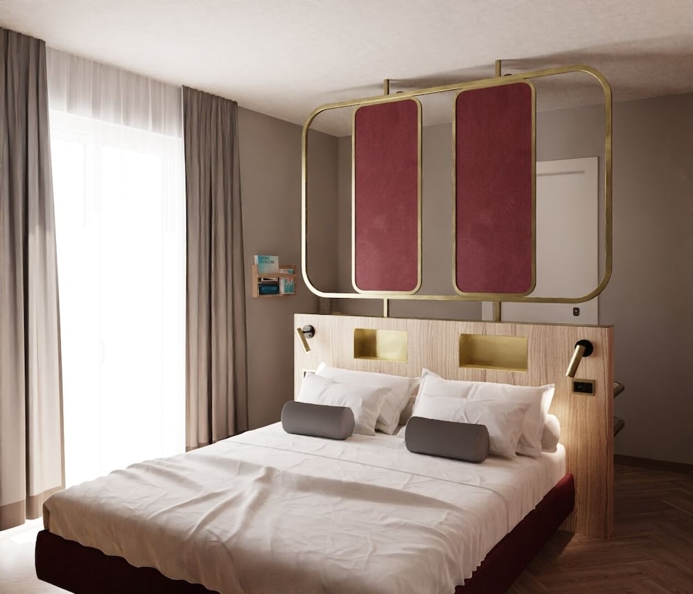 Salus Smart & Chic Hotel 8/34