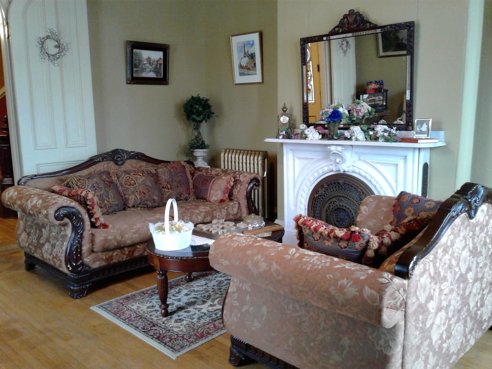 The Proctor Mansion Inn 48/70
