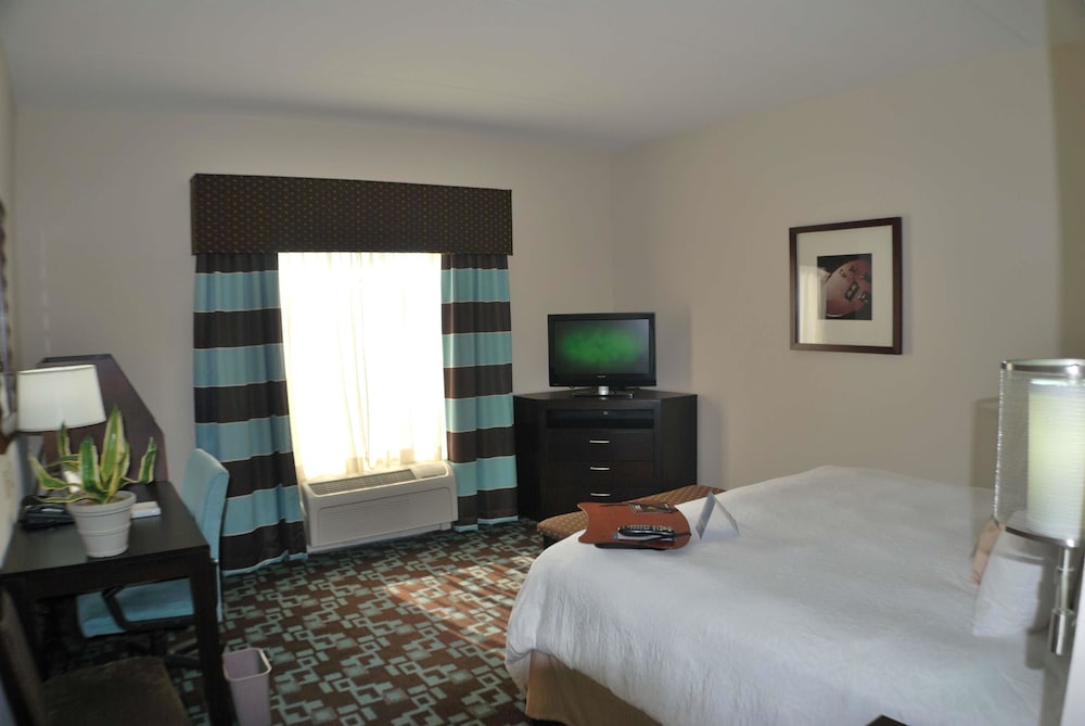 Hampton Inn & Suites Nashville @ Opryland 25/56