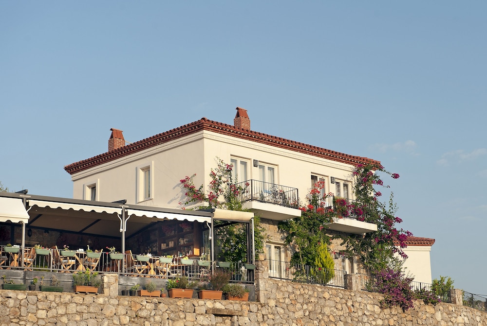 Swan Lake Boutique Hotel - Adults Only 9/67