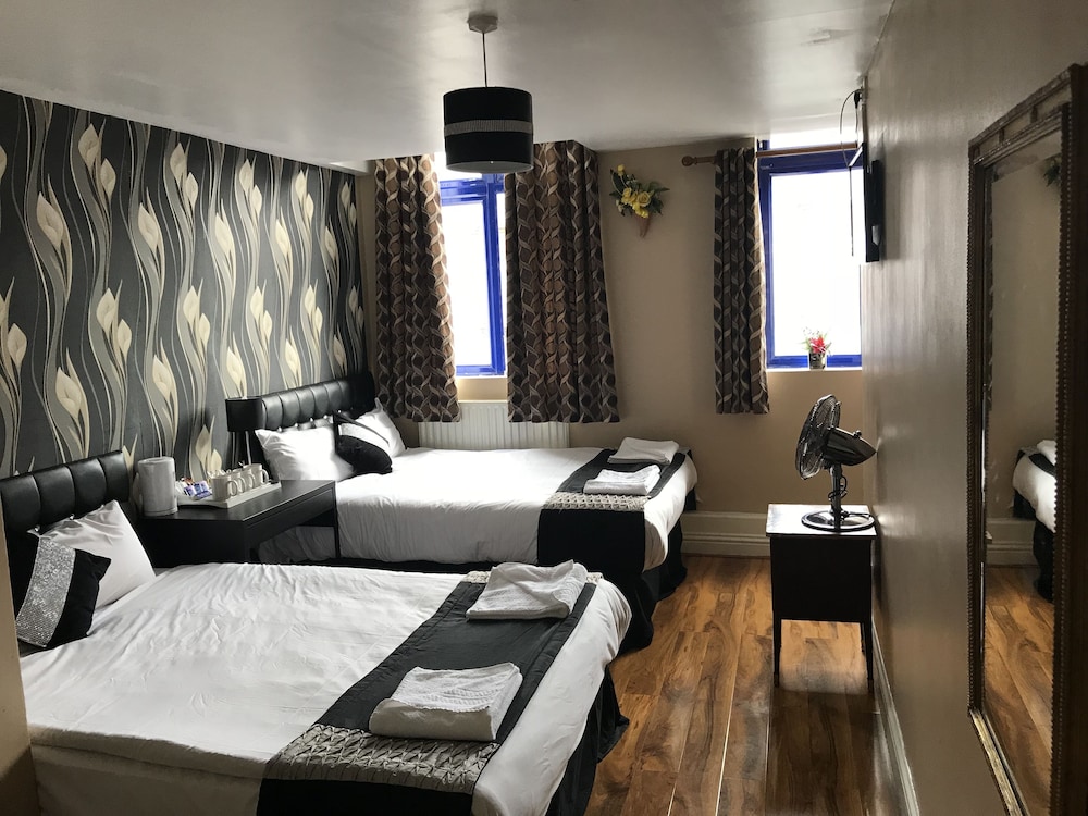 Pacific Inn London Heathrow (ex. Essex Inn Hotel) 13/34