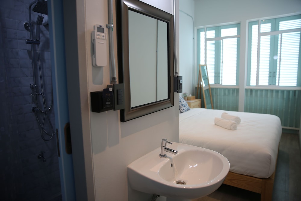 Latima Boutique Hostel 54/56