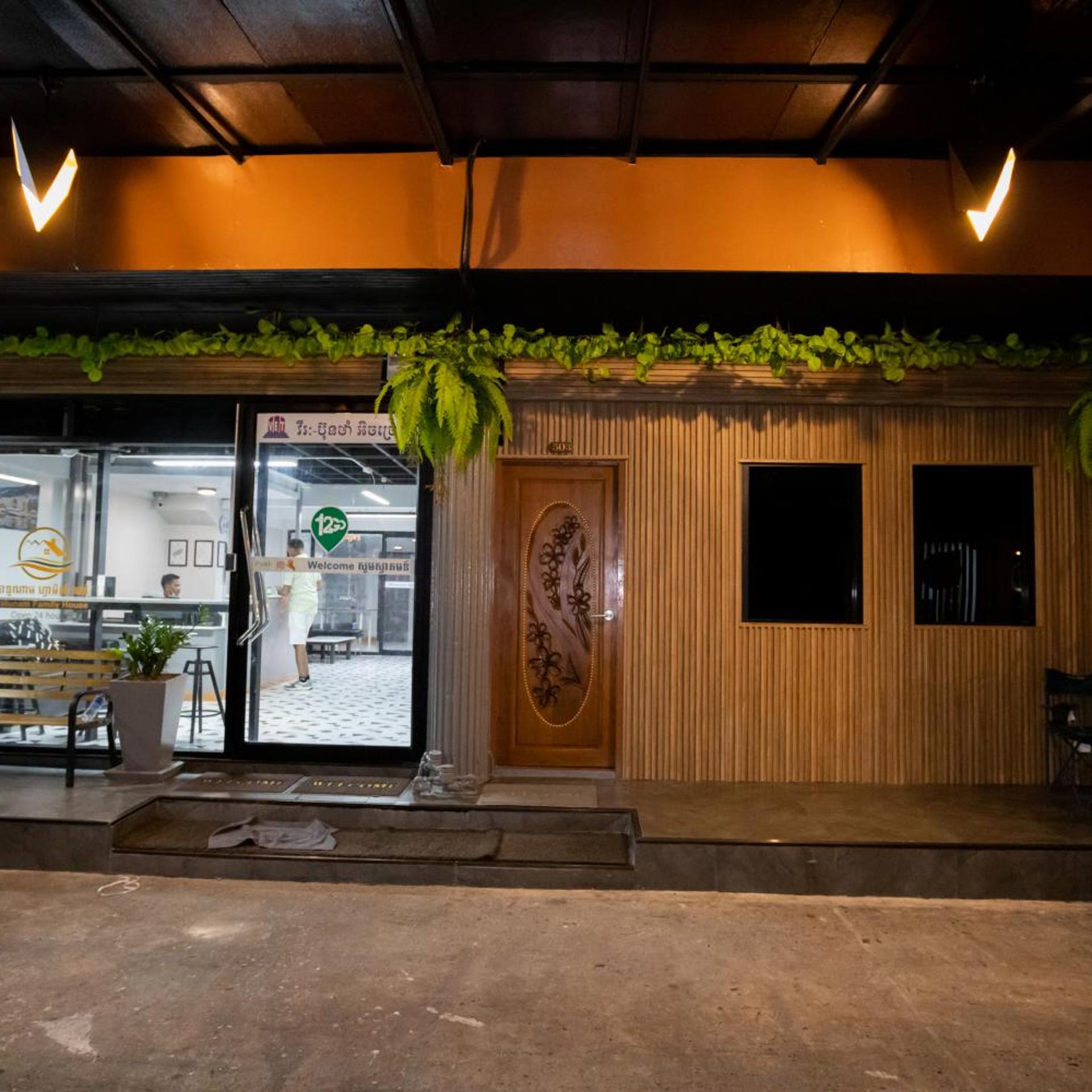 Pratunam Family House 2 6/50