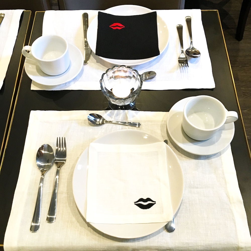Giuturna Boutique Hotel 57/73