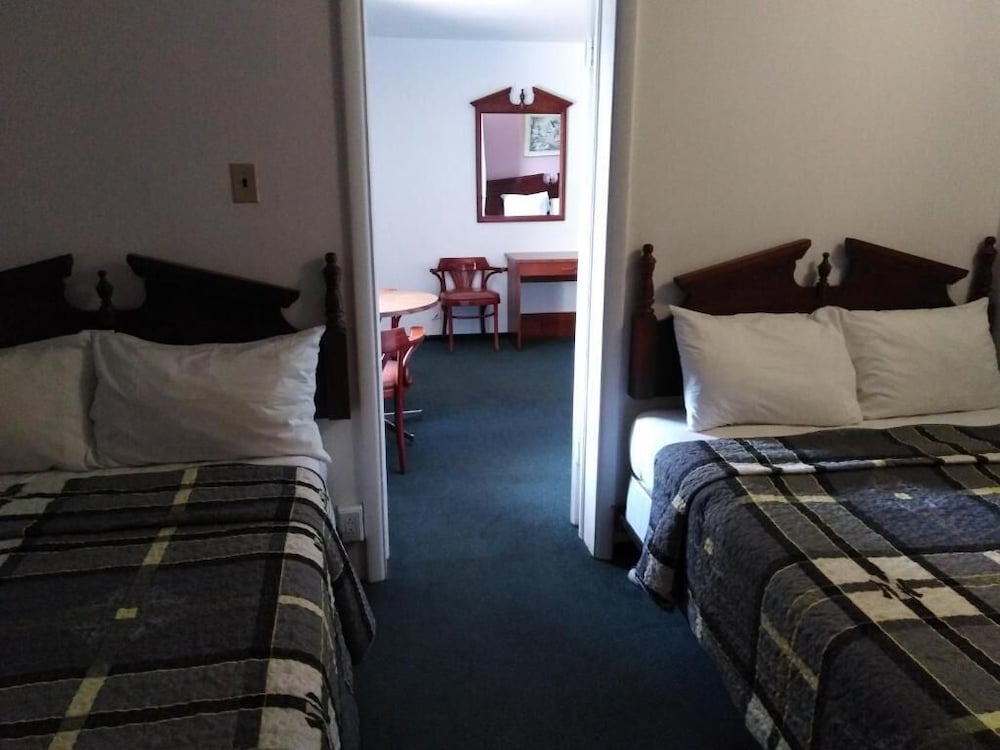 6267 Persepolis Inn 31/70