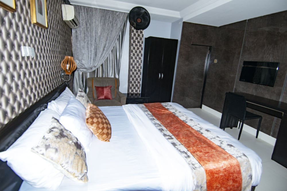 Newland Luxury Apartments 26/50