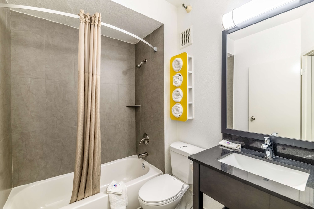 Motel6 Lewisville, TX - Medical City 61/64