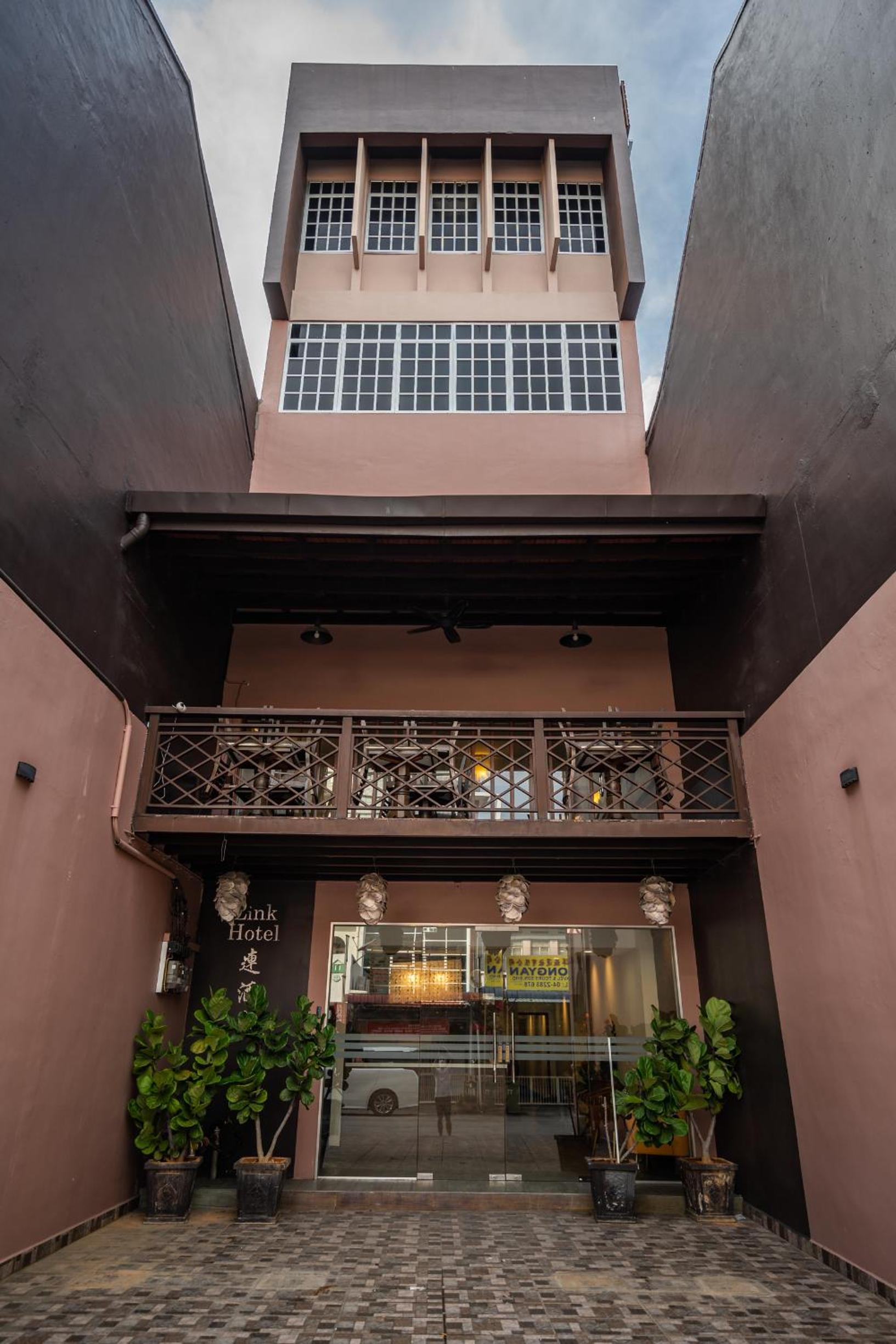 Link Hotel 2/50