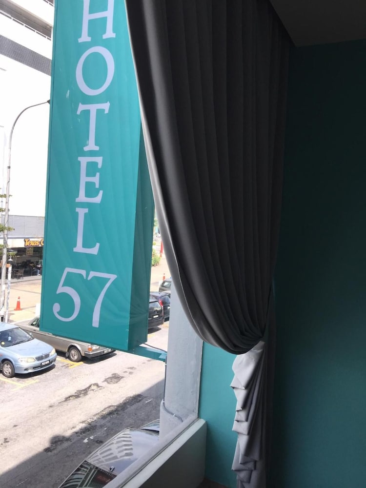 Hotel 57 25/41