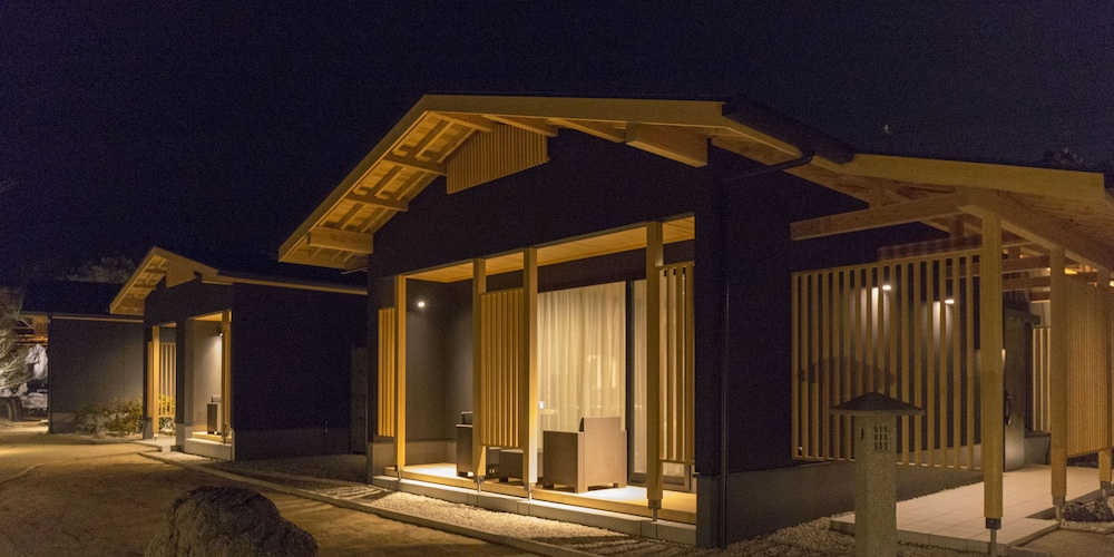 Auberge Yusura 3/50