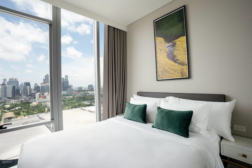 3 BEDROOMS, SUITE