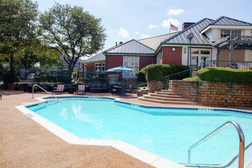 Homewood Suites Dallas-Irving-Las Colinas 32/34