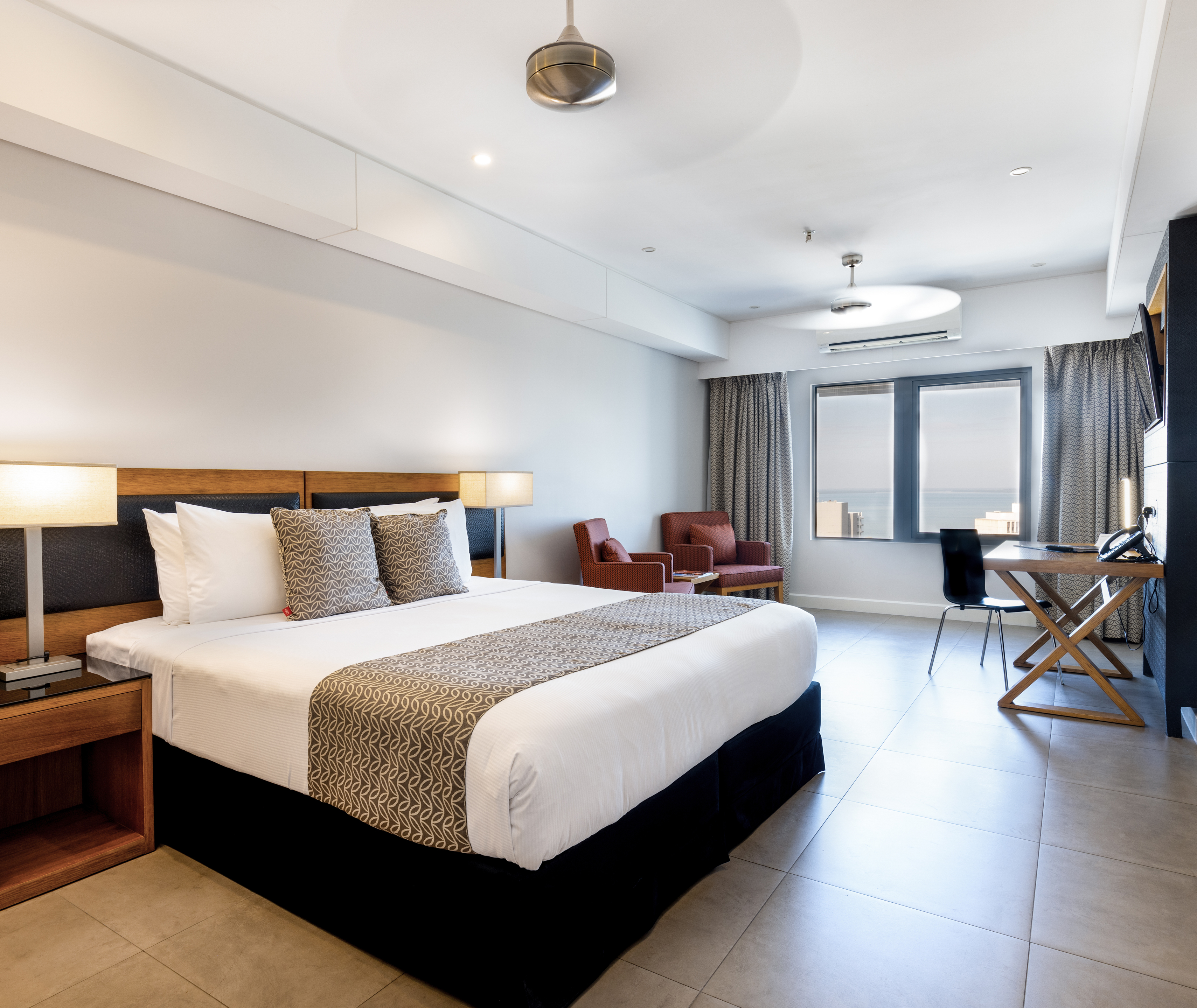 2 Bedroom Dual Harbour View