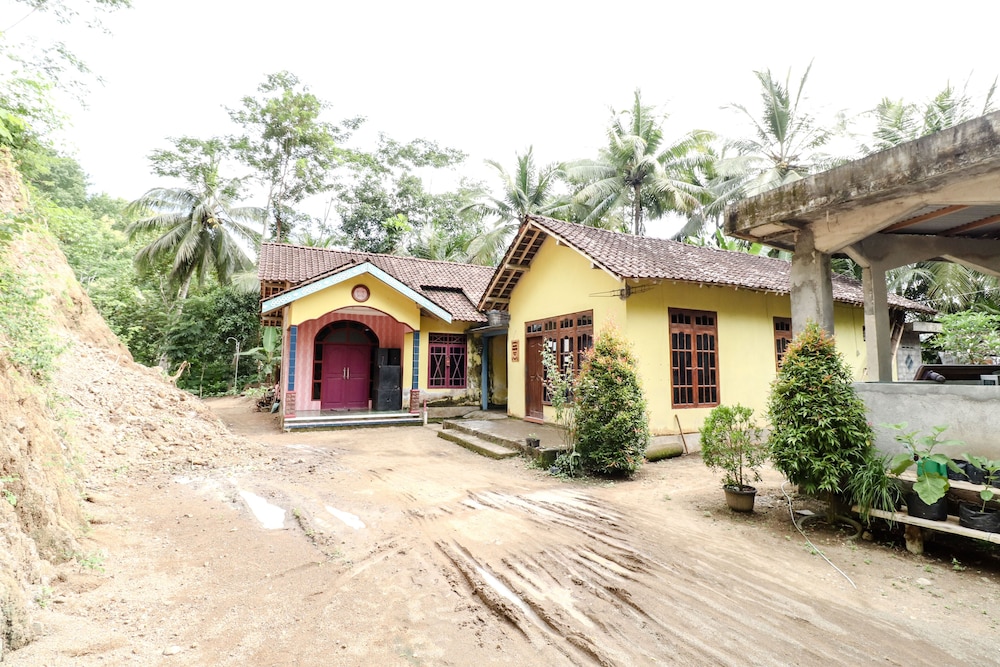 Kasmiyem Homestay by ZUZU 4/31
