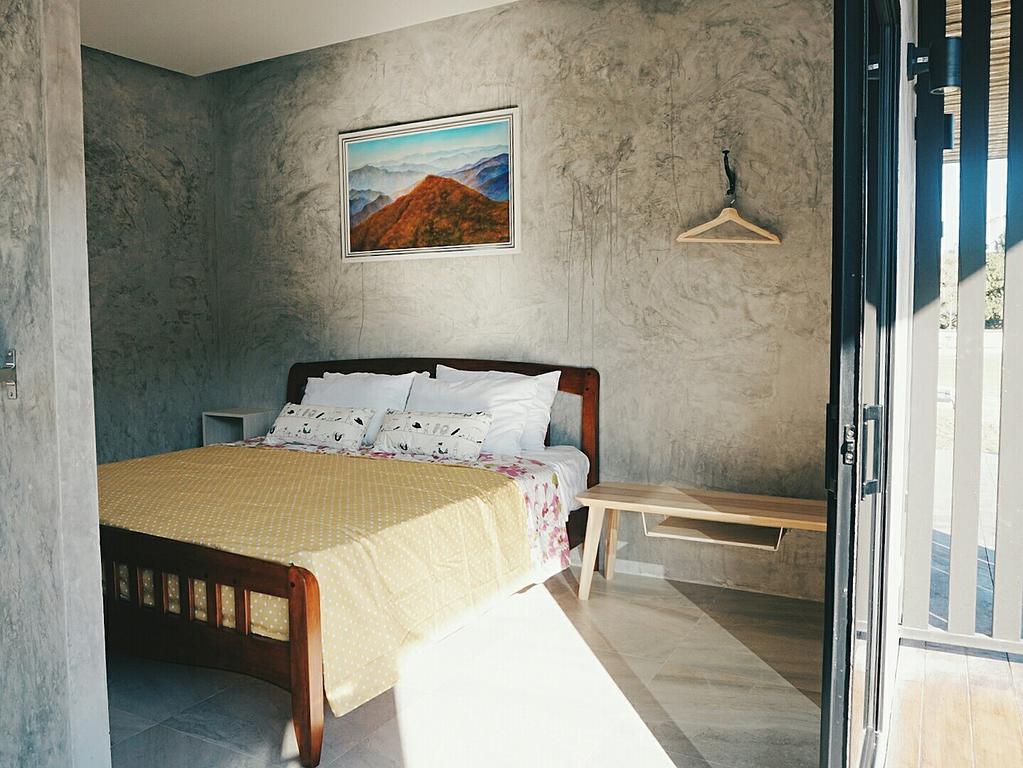 White Knot Khao Yai 23/50