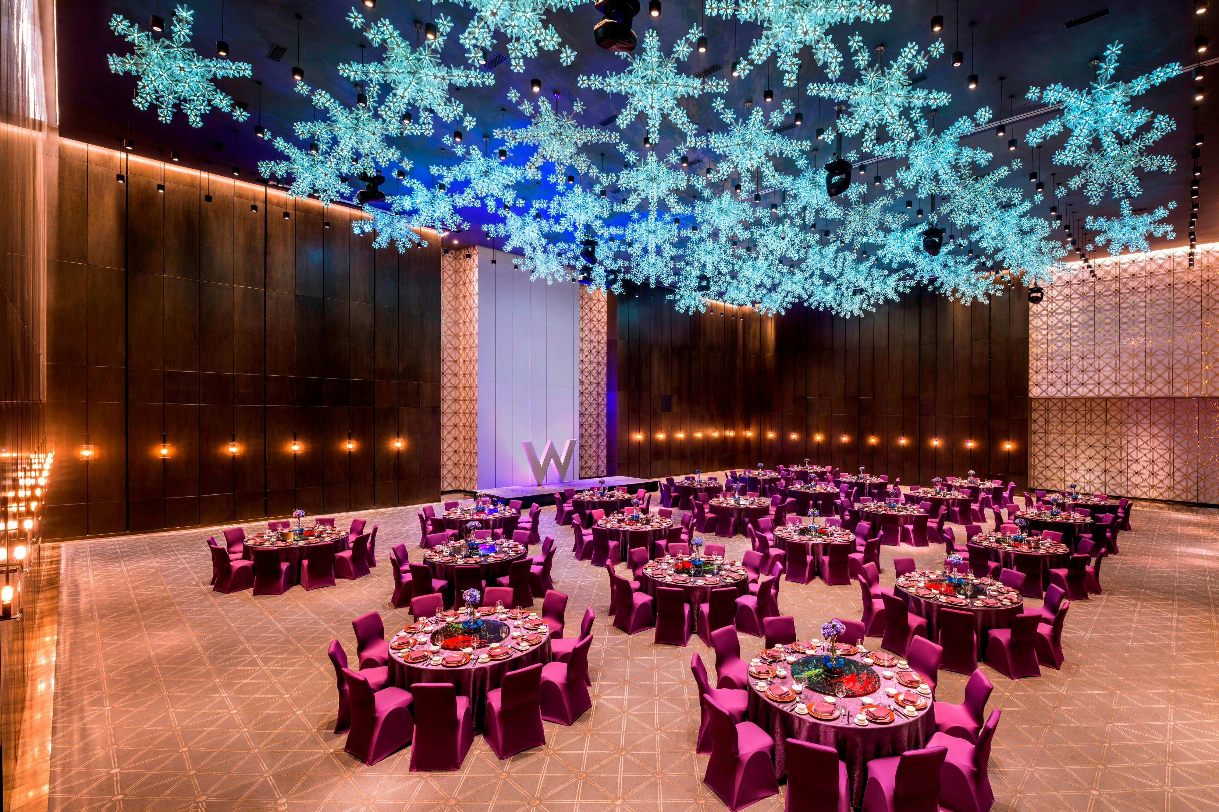 W Guangzhou Hotel 53/56