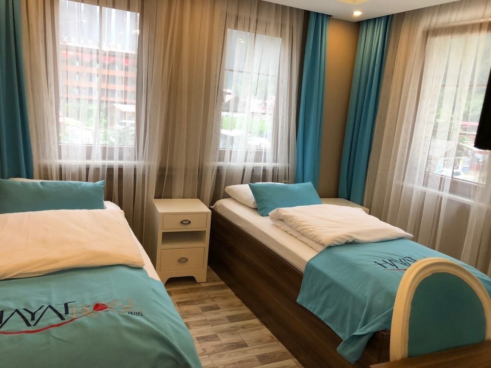 Hayat Rose Hotel 24/66