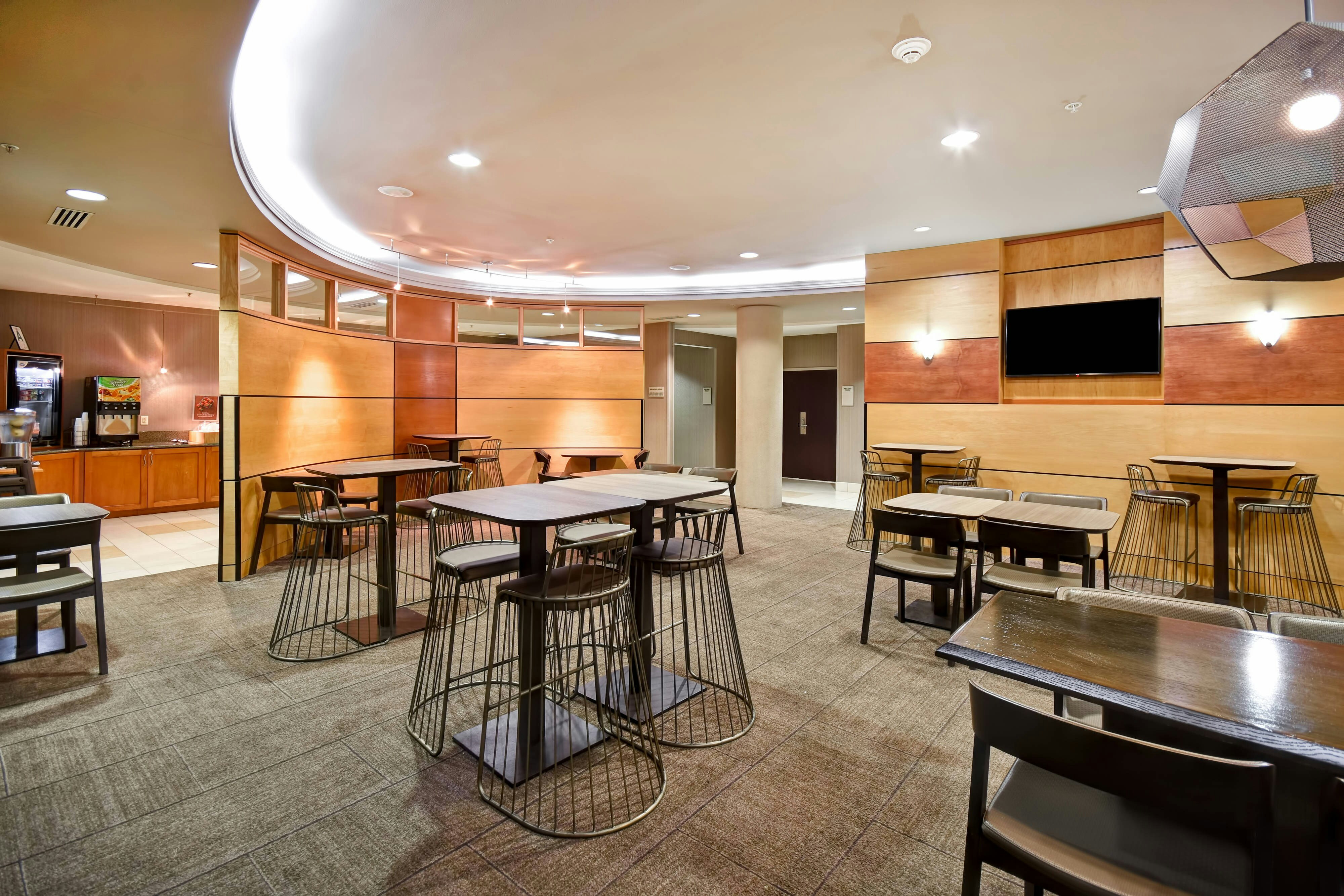 Springhill Suites by Marriott Louisville Airport 34/48