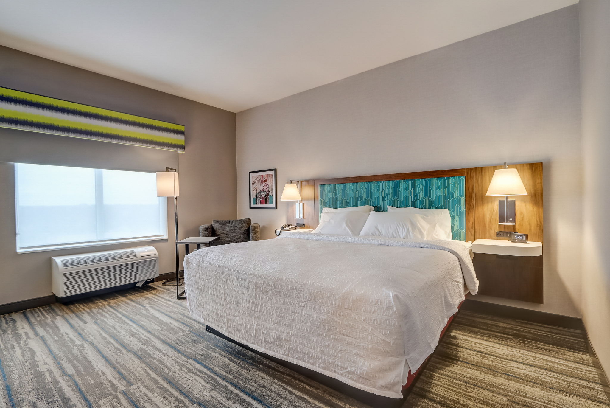 ROOM, KING BED, SOFA, ACCESSIBLE