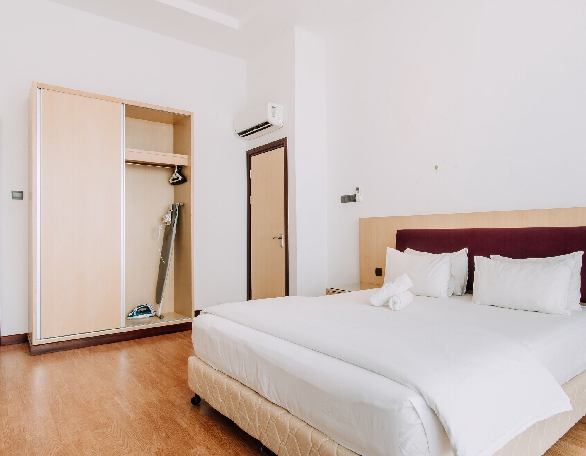 5 Bedrooms, Penthouse Suite, 4 Beds, 3 King Beds, Sofa