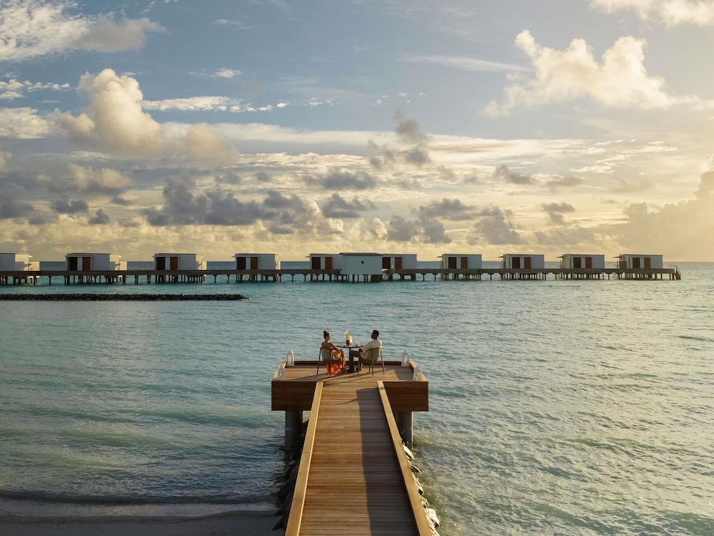 SO/ Maldives 65/69