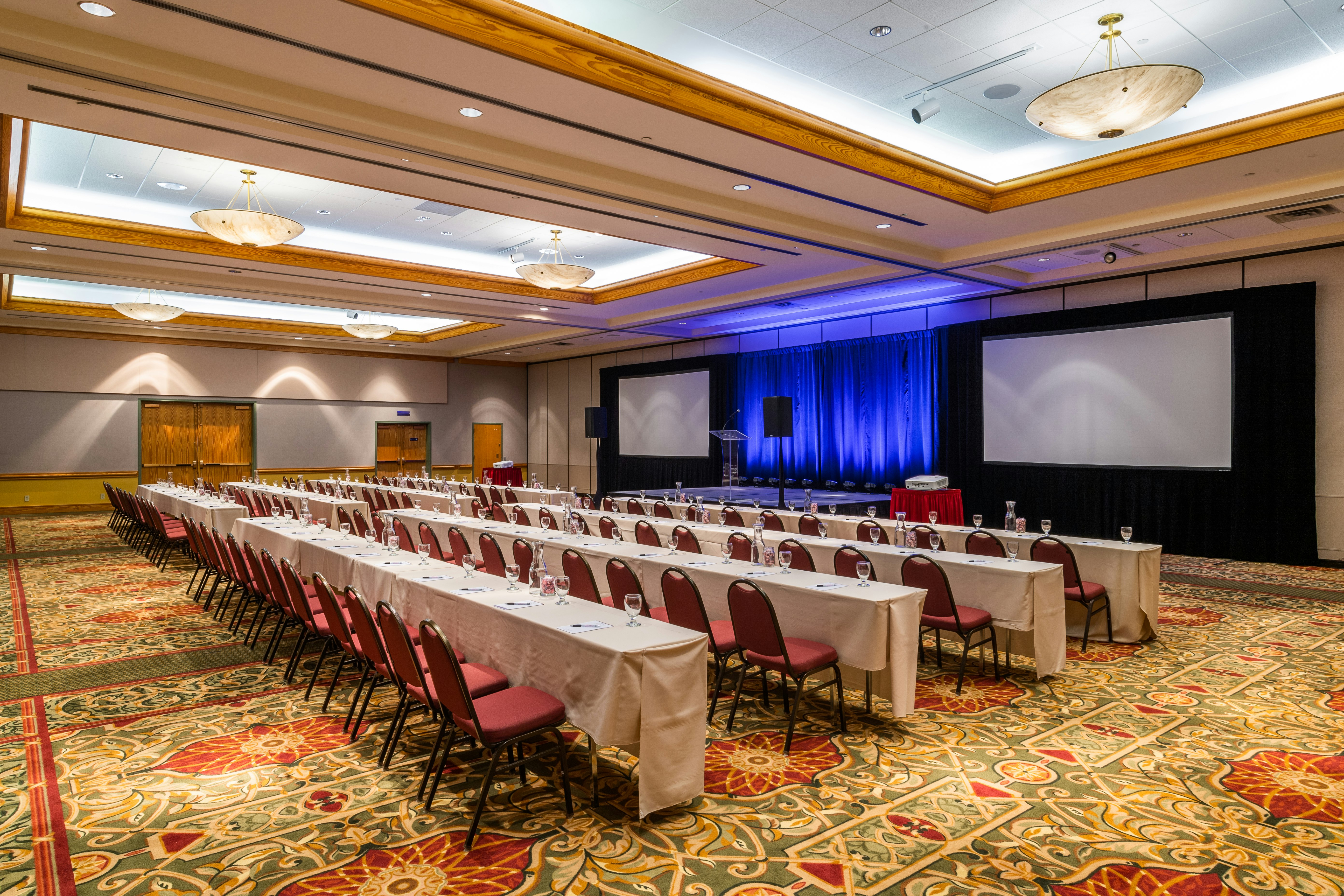 Holiday Inn Estes Park 69/84
