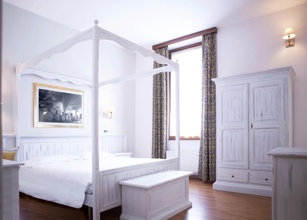 HOTEL SEBINO 3/28