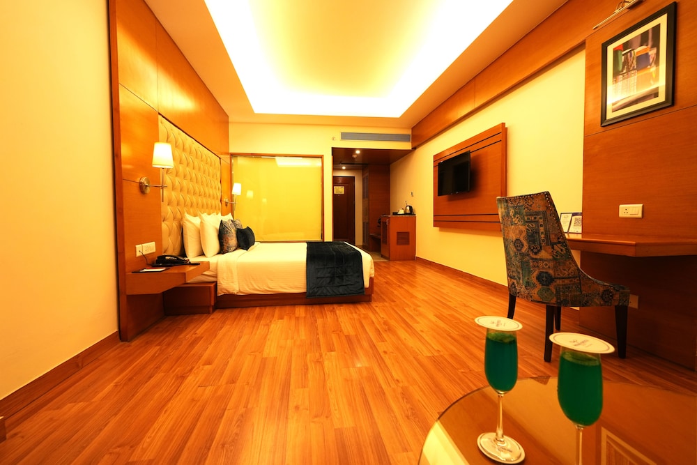 Rs Sarovar Portico 26/59