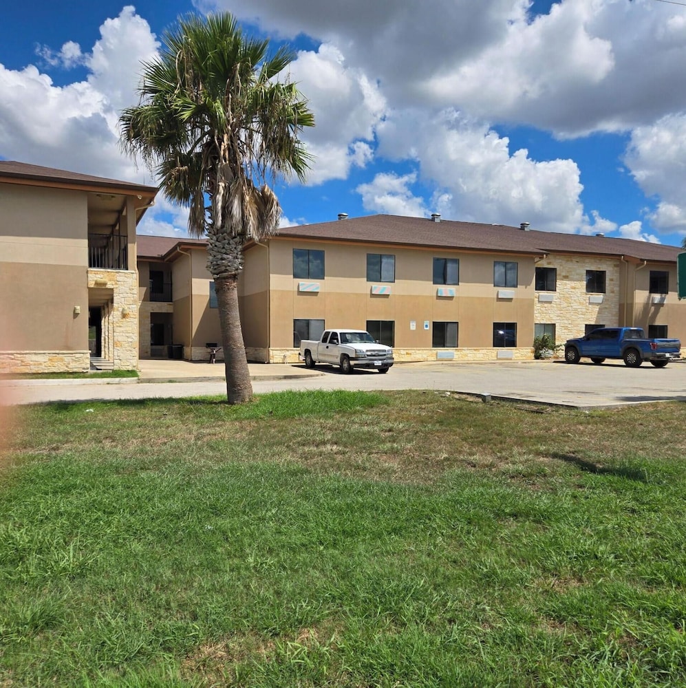 Karnes City Lodge 32/40