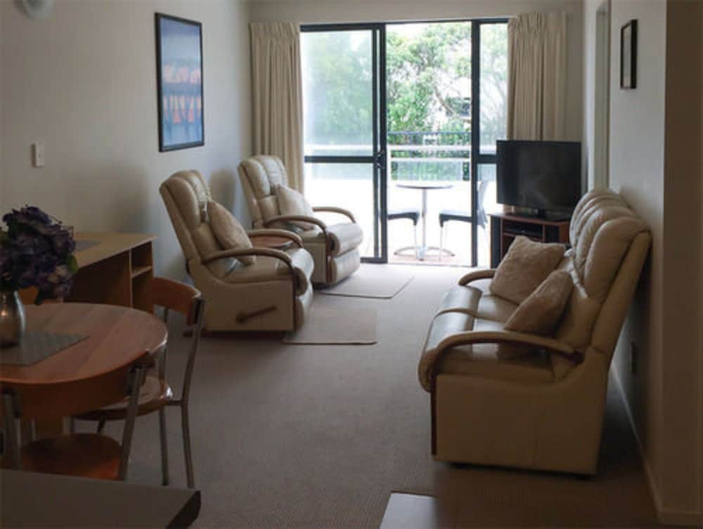 The Atrium Apartments 32/50