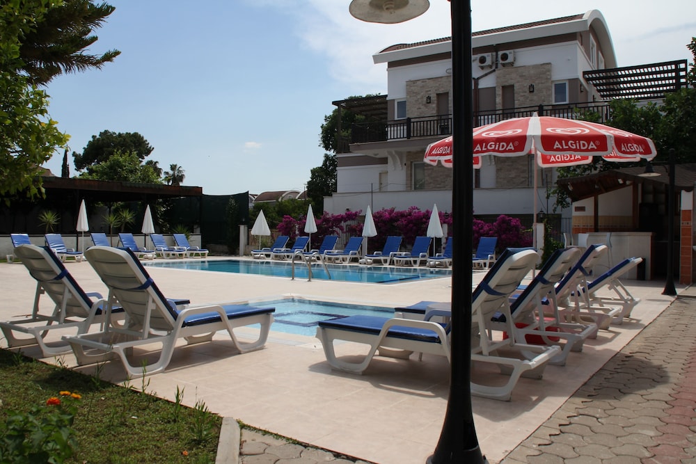 MINTA APART HOTEL 47/57