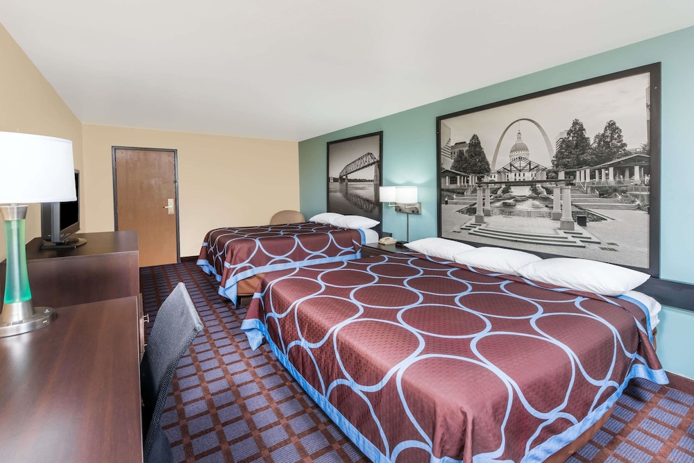 Super 8 by Wyndham Okawville 7/13