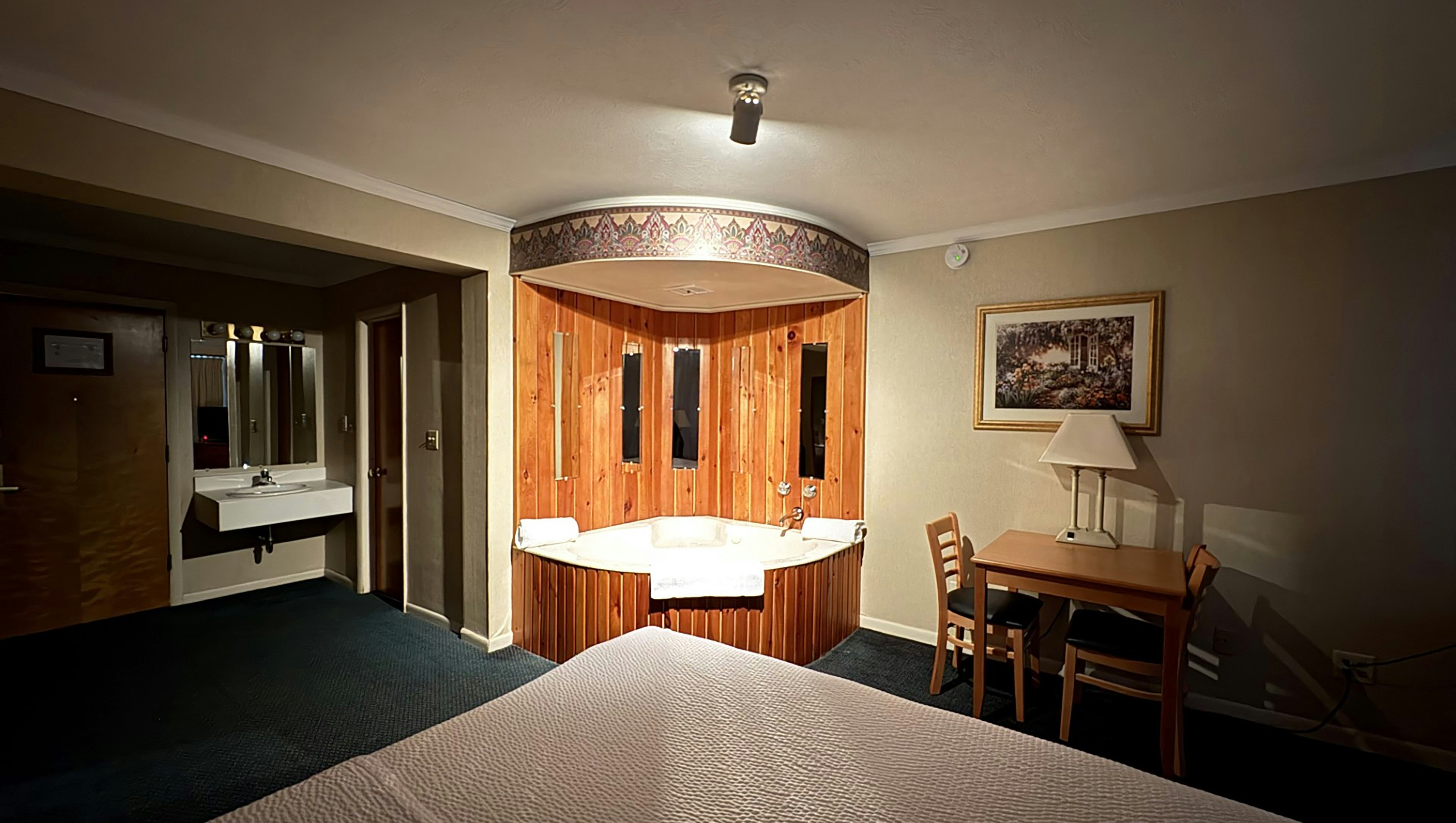 Magnuson Grand Pioneer Inn And Suites 28/48