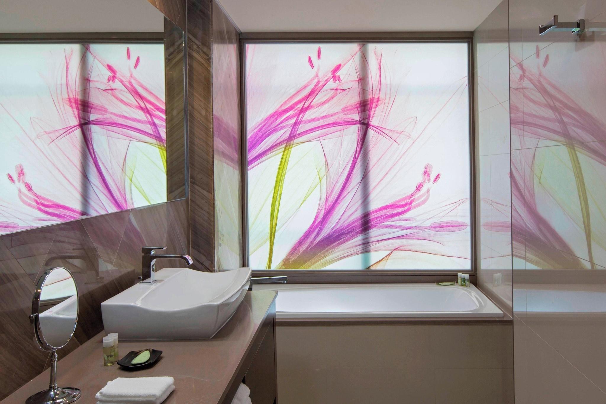 جناح بسرير كينج بإطلالة على البحر، The Westin Panama 6/7